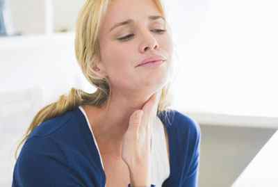 Біль і клубок у горлі при неврозі: причини, лікування