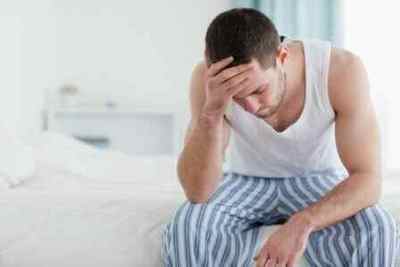 Біль в паху справа у чоловіків: причини і лікування