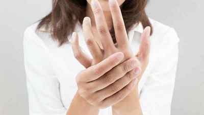 Біль в руці в кисті: причини і що робити якщо болить запясті лівої і правої рук при згинанні і натисканні, як лікувати | Ревматолог