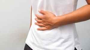 Біль в шлунку віддає в спину: причини, що робити, лікування і профілактика