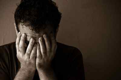 Болить горло: психосоматика і психологічні причини