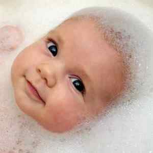 Частота, тривалість і умови купання немовляти після пологового будинку