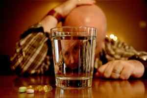 Чи можна пити алкоголь при захворюванні гепатитом С: наскільки це небезпечно