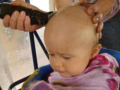 Чи можна стригти волосся дитині до року