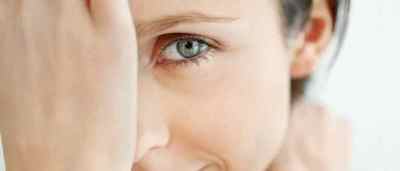 Чиряк на оці і брови: як швидко вилікувати фурункул