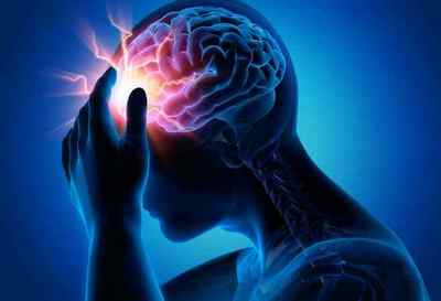 Чому болить голова після інсульту і як лікувати