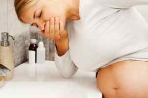 Чому болить печінка при вагітності