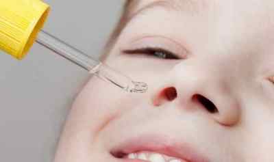 Дитячі судинозвужувальні краплі в ніс, які краще?