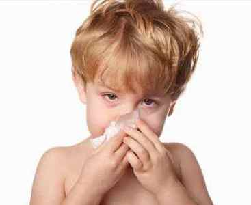 Доктор Комаровський: як зробити сольовий розчин для промивання носа дитині