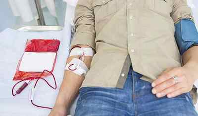 Гемотрансфузія - переливання крові: суть, проведення та ускладнення