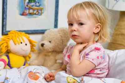 Гострий фарингіт у дітей: лікування і симптоми у дітей 1 року життя і в більш старшому віці