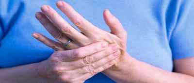 Грибок між пальцями рук: як швидко вилікувати?