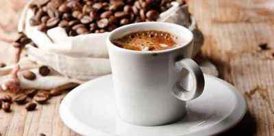 Кава на голодний шлунок: наслідки та вплив на стан слизової