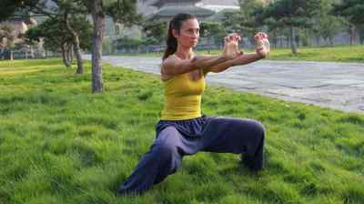 Китайська гімнастика Цигун для хребта: вправи при болях в спині і суглобах, оздоровчі методи | Ревматолог