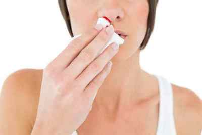 Кров з носа при вагітності: причини і лікування