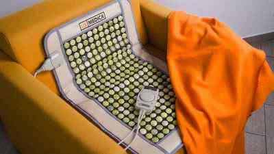 Масажні килимки для спини: акупунктурні і електричні, ортопедичний з шипами | Ревматолог