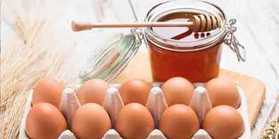Маска для обличчя з медом і яйцем від зморшок: рецепти