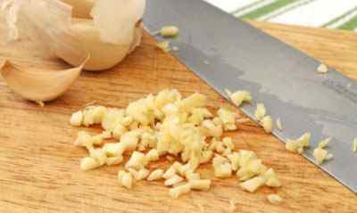 Мед, сода і масло від гаймориту: рецепт приготування