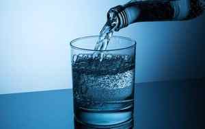 Мінеральна вода при гастриті: користь, як правильно вибрати і вживати