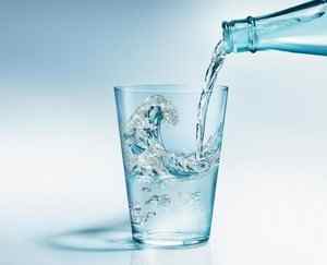 Мінеральна вода при гастриті: користь, як правильно вибрати і вживати