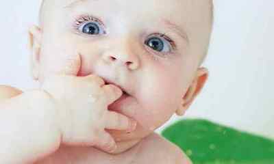 Молочниця в роті у немовляти: симптоми і лікування