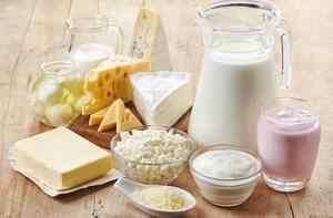 Молоко при гастриті з підвищеною кислотністю: користь, як краще застосовувати