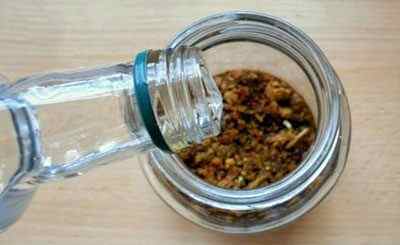 Настоянка оману на горілці: застосування і рецепт приготування