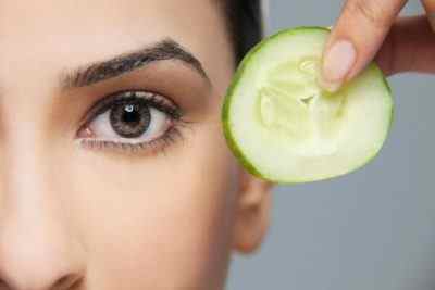 Найдієвіші методи боротьби з передчасним старінням шкіри. Як прибрати зморшки під очима?