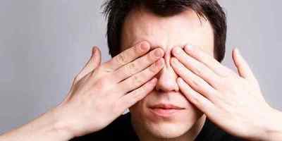 Одне око бачить гірше за інше: причини, як виправити тимчасове погіршення зору