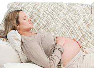 При вагітності тяжкість в шлунку: що робити, коли звернутися до лікаря