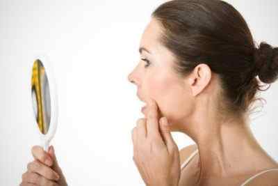 Причини запалення невусів. Що робити, якщо родимка на обличчі болить при натисканні і опухла?