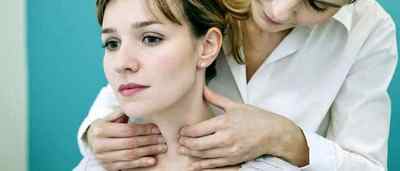 Прищі у жінок на шиї: причини, як позбутися