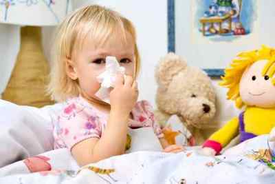 Прозорі соплі у дитини: чим лікувати густі і рідкі соплі, якщо дитина кашляє і чхає