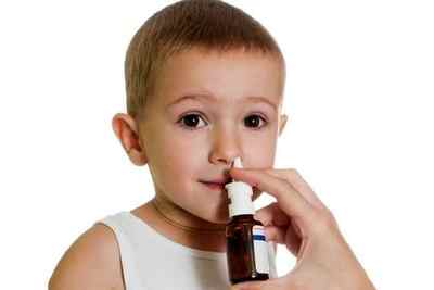Прозорі соплі у дитини: чим лікувати густі і рідкі соплі, якщо дитина кашляє і чхає
