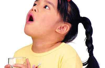 Пухке горло у дитини: що це значить і чим його лікувати