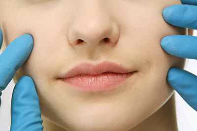 Радять професіонали: як прибрати мімічні зморшки біля рота?