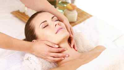 Розслабляючий масаж спини: як робити, який буває, техніка виконання, користь класичного і диференційованого масажу | Ревматолог