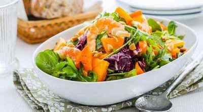 Салати при гастриті: рецепти овочевих і фруктових страв, рекомендації