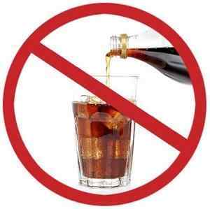 Що можна пити при гастриті: огляд рекомендованих до вживання напоїв