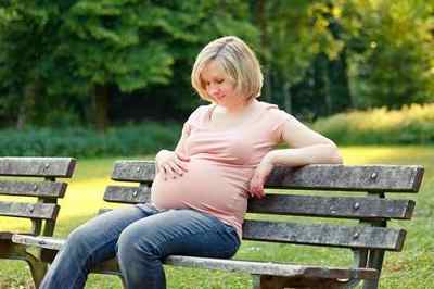 Що робити якщо дитина гикає в животі у вагітної