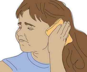 Що робити, якщо при гаймориті заклало вухо