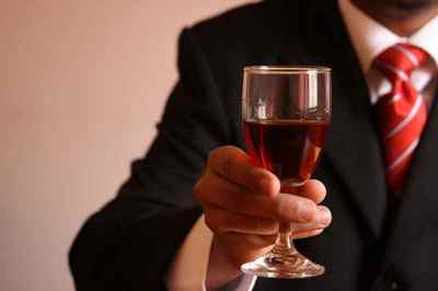 Що таке алкогольна хвороба печінки і причини її появи
