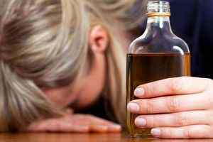 Що таке алкогольна хвороба печінки і причини її появи