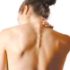 Шишка на спині біля хребта: що це може бути, болить пухлина в поперековому і грудному відділі, ущільнення під шкірою | Ревматолог