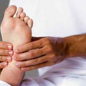 Шпора на пальці ноги: як позбутися, як лікувати на великому пальці і мізинці | Ревматолог
