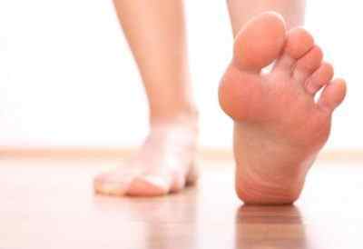 Симптоми, фото і особливості лікування папілом на нозі. У чому небезпека захворювання?