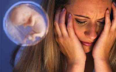 Симптоми гормонального збою у жінок після пологів