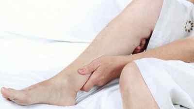Синдром неспокійних ніг (Екбома): що це, причини і лікування народними засобами, що робити | Ревматолог