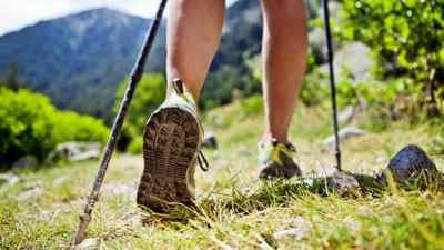 Скандинавська ходьба: як правильно вибрати палиці, протипоказання і користь шведської ходьби, як підібрати висоту палиць | Ревматолог