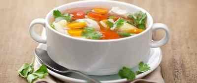 Супи при виразці шлунка: які дозволені, користь, дієтичні рецепти
